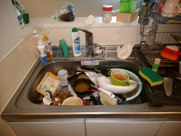 キッチン周りの清掃とごみの回収を行いました！