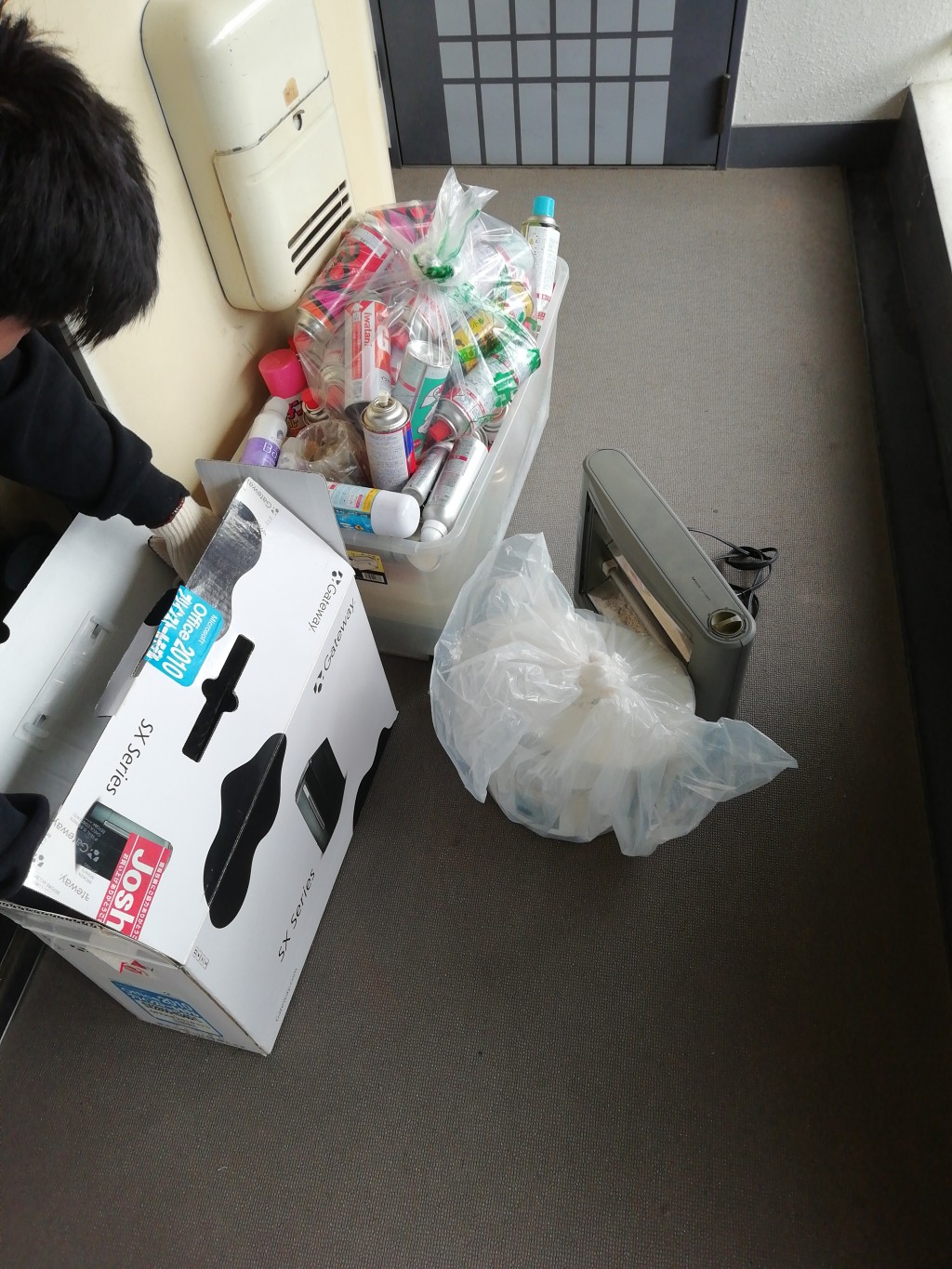 【京都市伏見区】テレビ、PC、収納棚など回収・処分　お客様の声