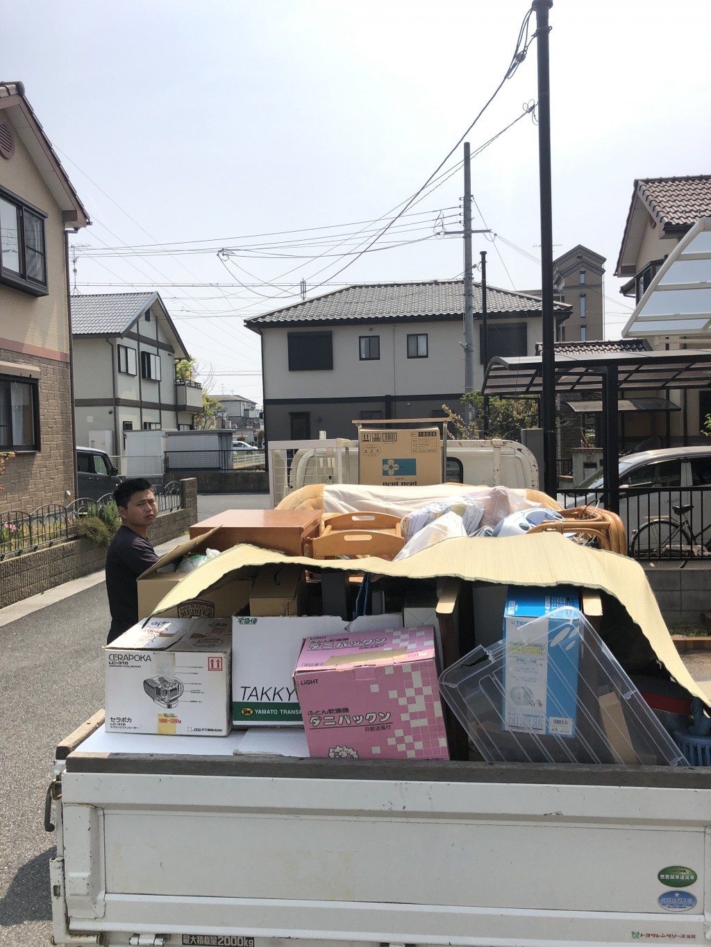 【守山市二町町】引っ越しの際の不用品回収☆2tトラック積み放題パックにご満足いただけました！