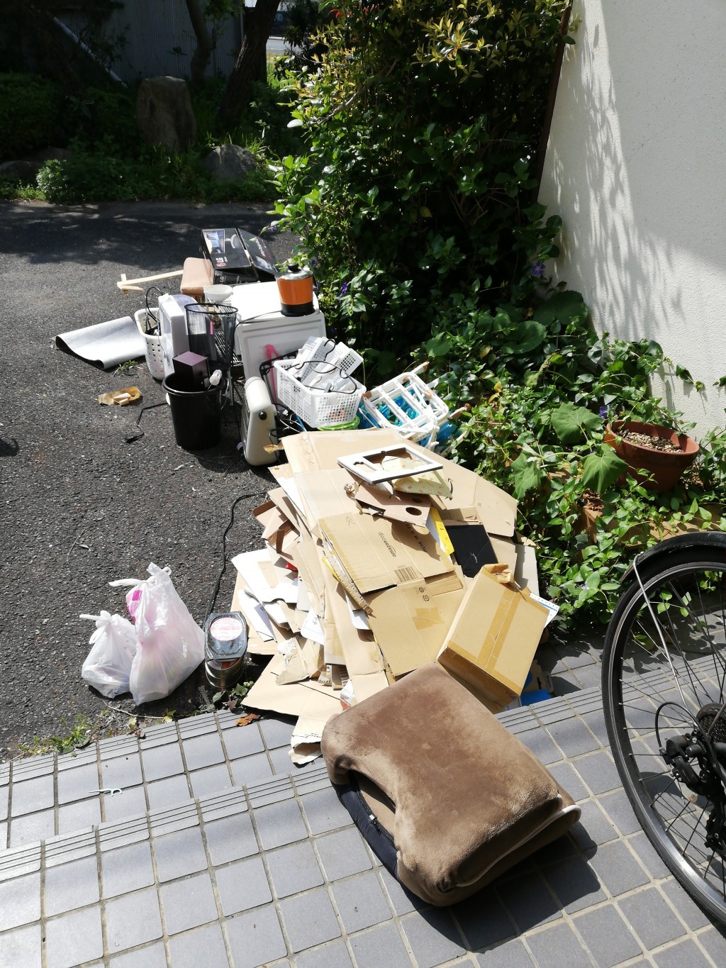 【下関市】粗大ごみ、ダンボール、家庭ごみの回収☆希望日時にリピート割でお安く対応できました！