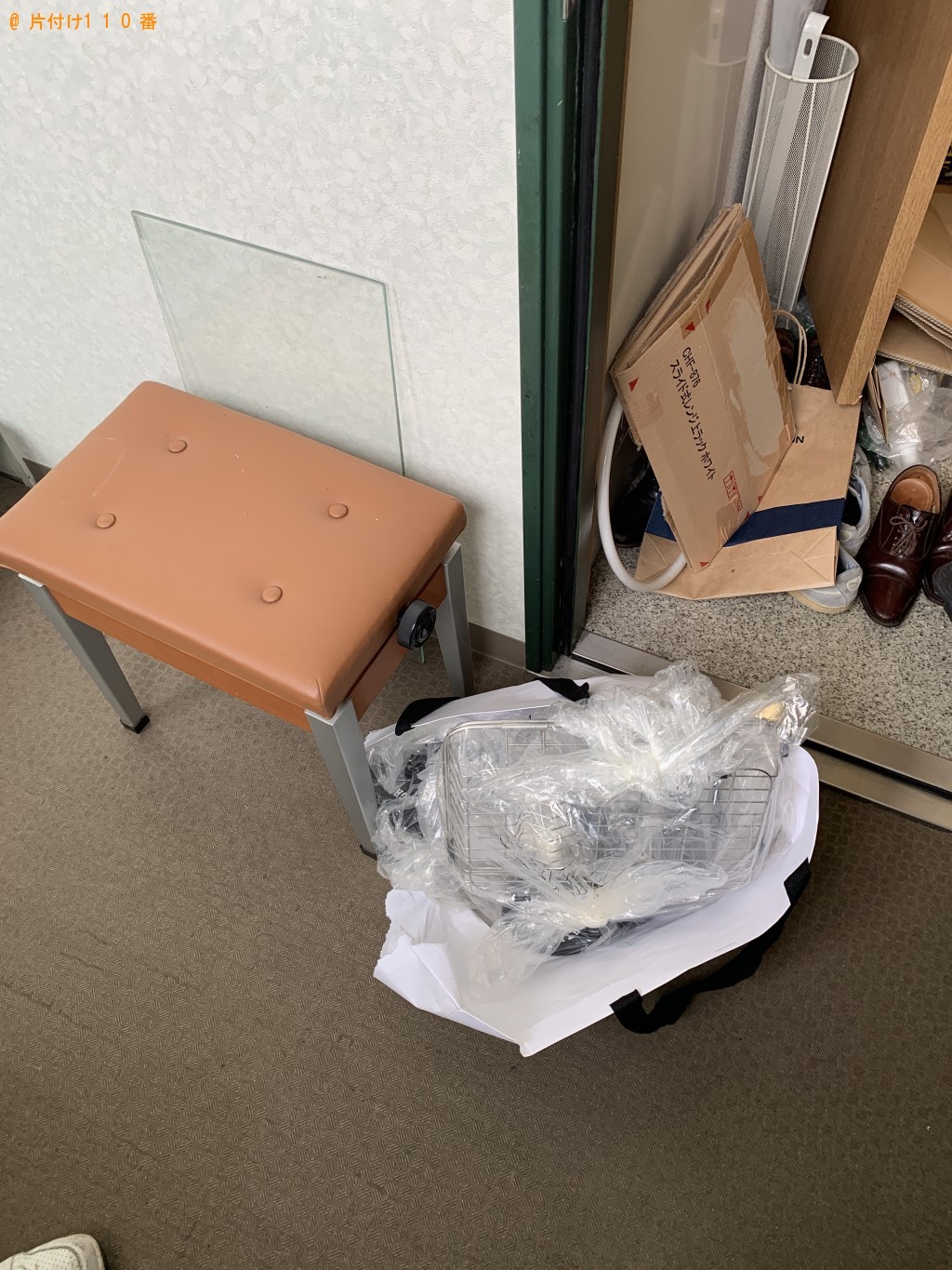 【京都市南区】本棚、テーブル、電子ピアノなどの出張不用品回収・処分ご依頼