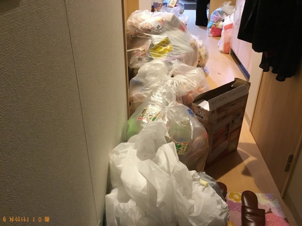 【伊丹市】ゴミを袋に詰める作業など部屋の片付け作業　お客様の声
