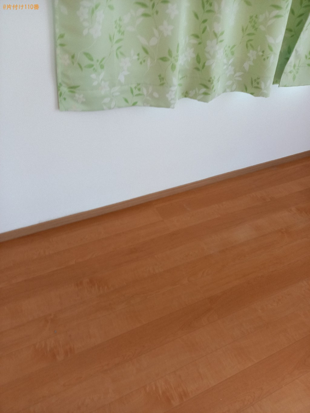 【香南市野市町】椅子、カラーボックス、ラック、かご、布類等の回収