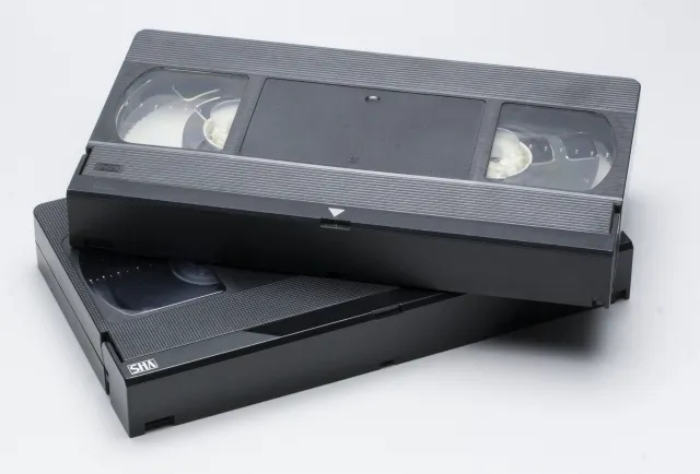 大量の古いビデオテープの簡単な捨て方！4つの方法と注意点