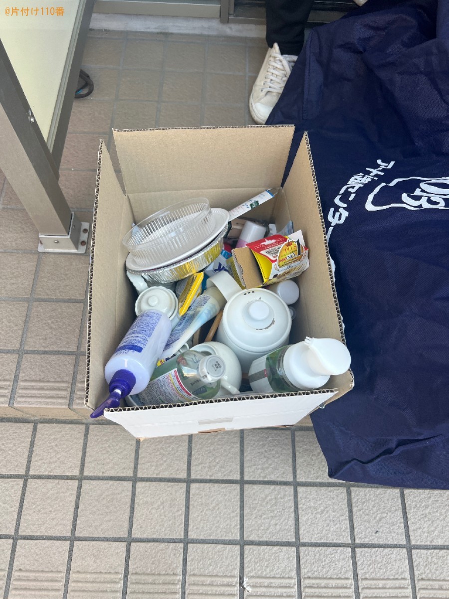 【岡山市中区】スプレー缶、布団、電気ポット、クッション等の回収