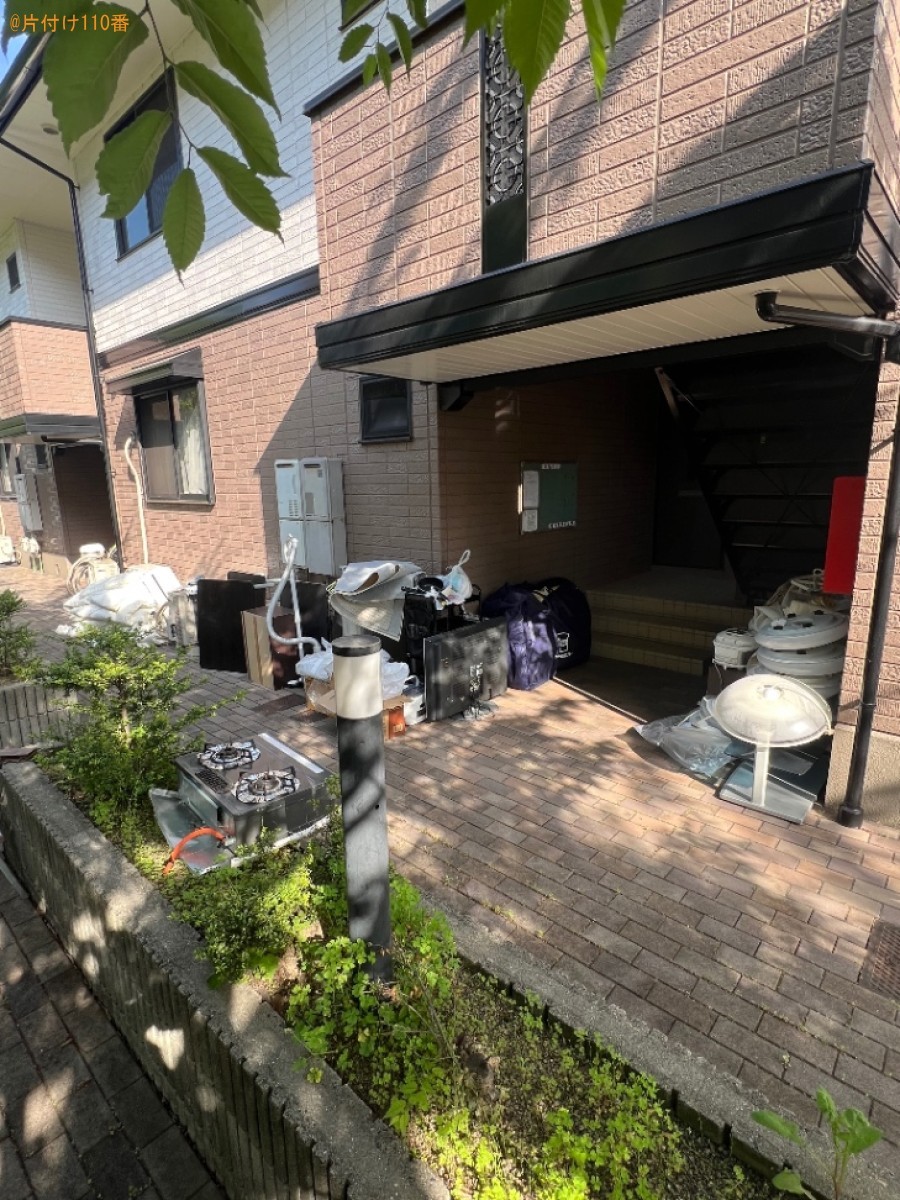 【津山市】カラーボックス、照明器具、収納ケース、布団等の回収