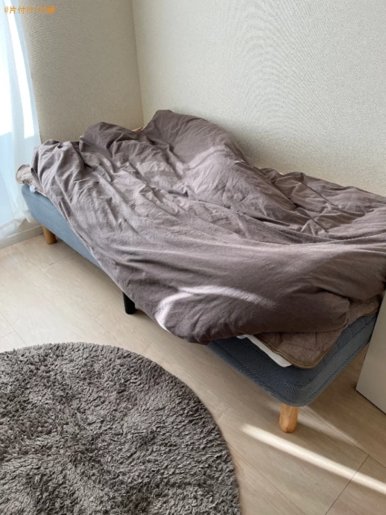 【京都市西京区】マットレス付きシングルベッド、ラック等の回収