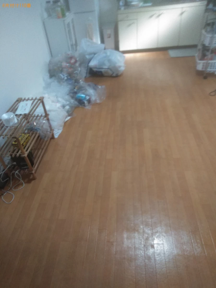 【西条市】マットレス付きダブルベッド、ダイニングテーブル等の回収