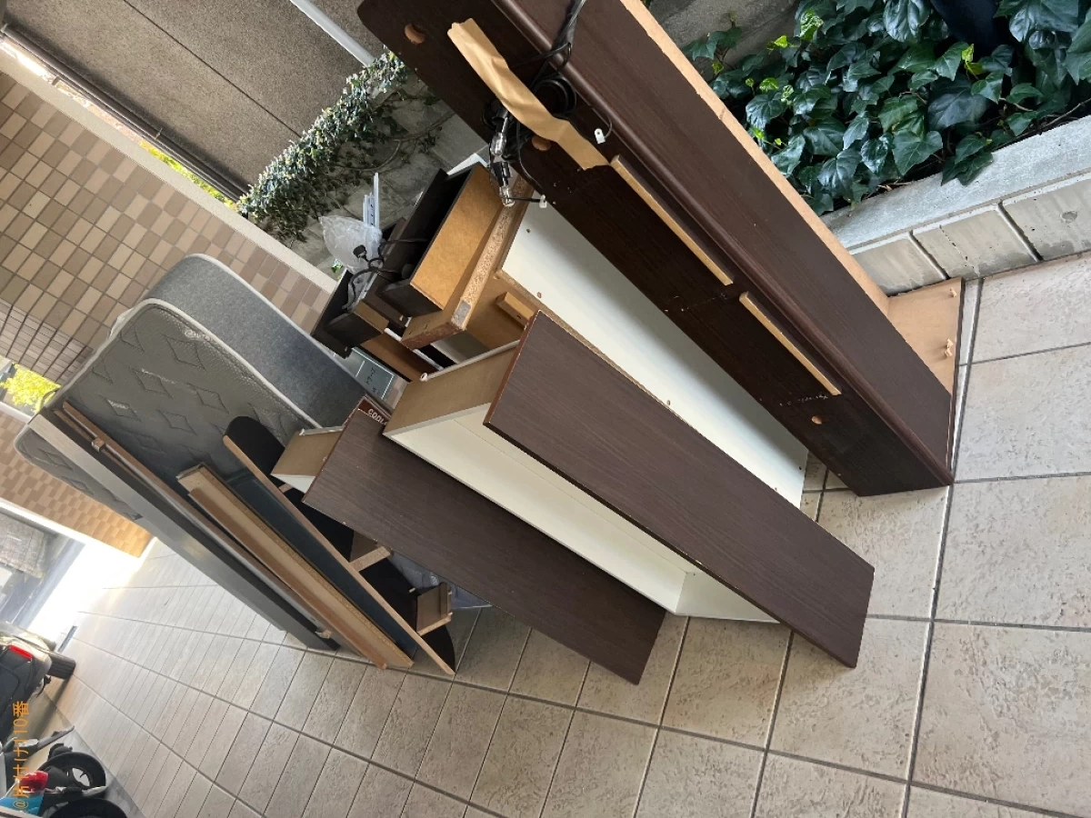 【松山市生石町】マットレス付きダブルベッドの回収・処分ご依頼