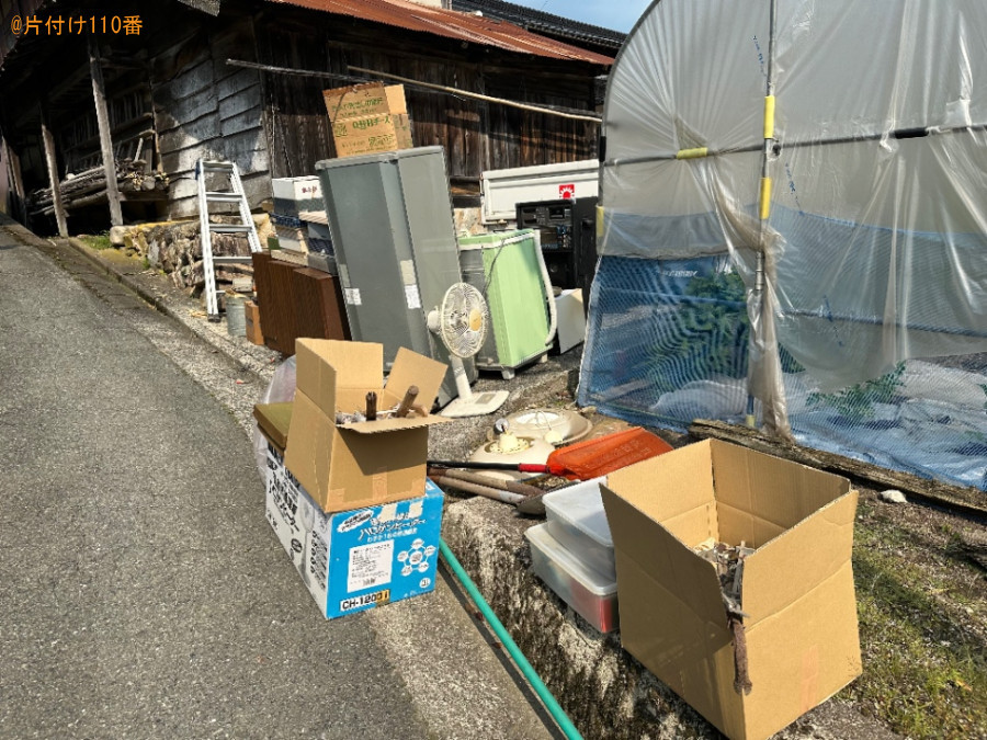 【真庭市】冷蔵庫、洗濯機、扇風機、照明器具、脚立、家具等の回収