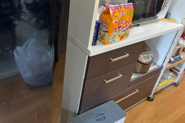 【京都市伏見区】食器棚をずらす作業ご依頼　お客様の声