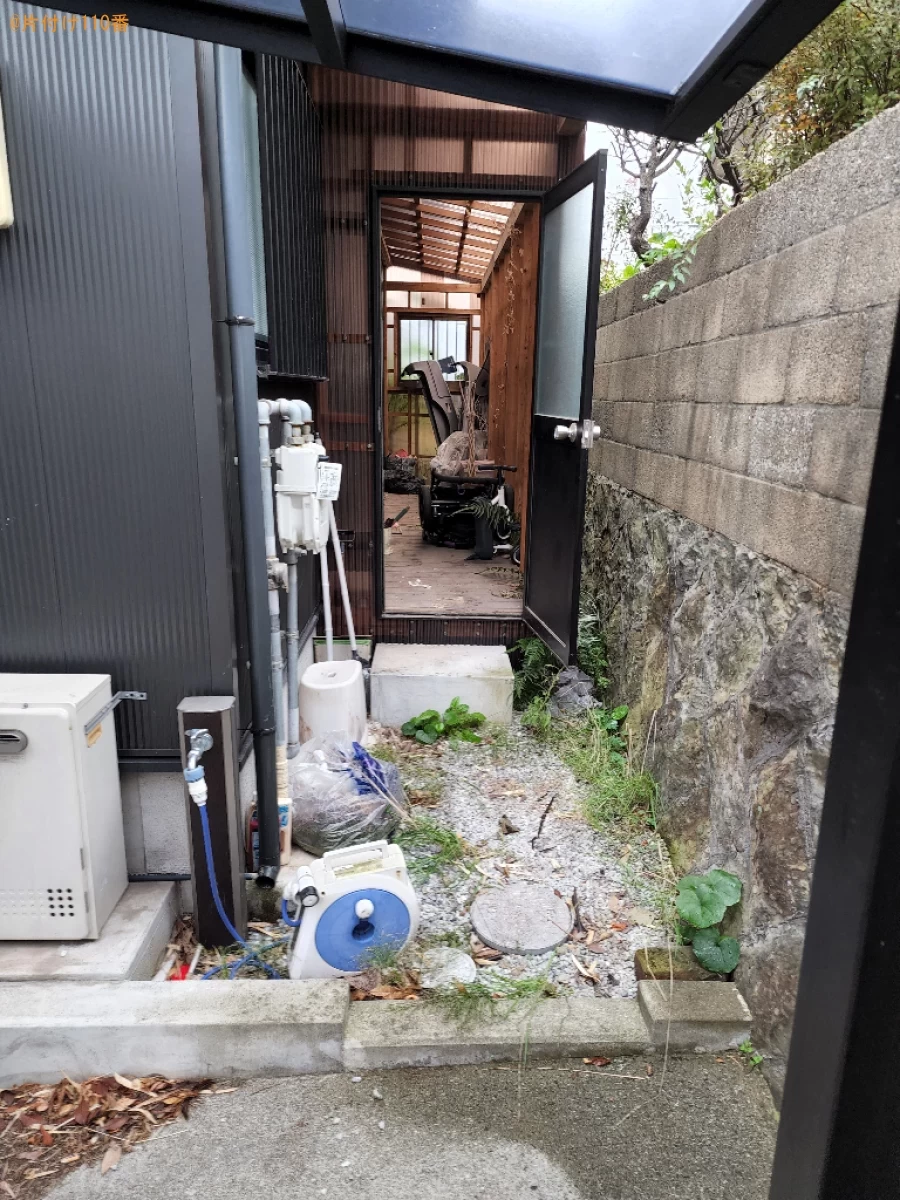【北九州市】二人掛けソファー、布団、家具、電気カーペット等の回収