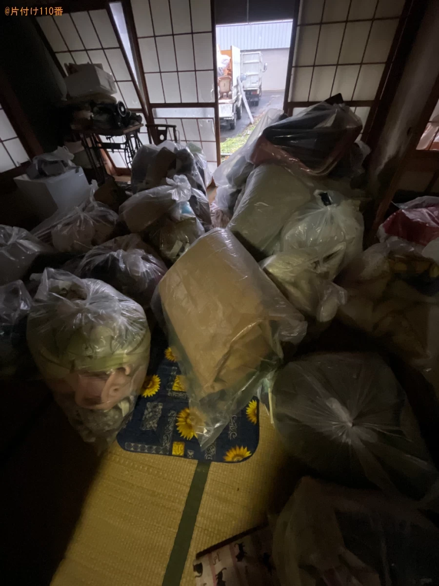 【黒石市】カーペット、三人掛けソファー、冷蔵庫、一般ごみ等の回収