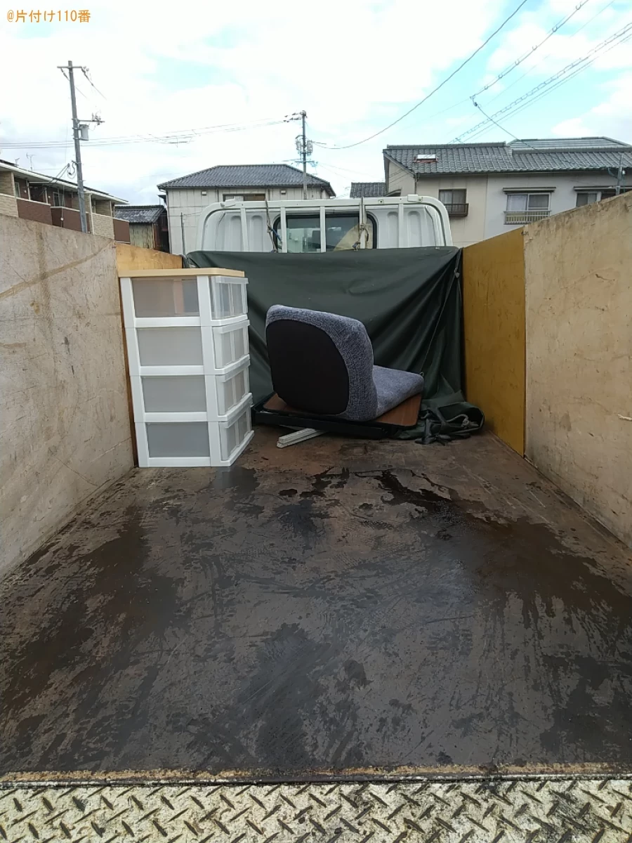 【福山市今津町】四段プラケース、こたつ、座椅子、下駄箱等の回収