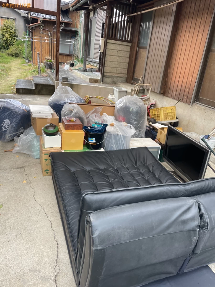 【蒲郡市竹谷町】ソファーベッド、テレビ、ノートパソコン等の回収