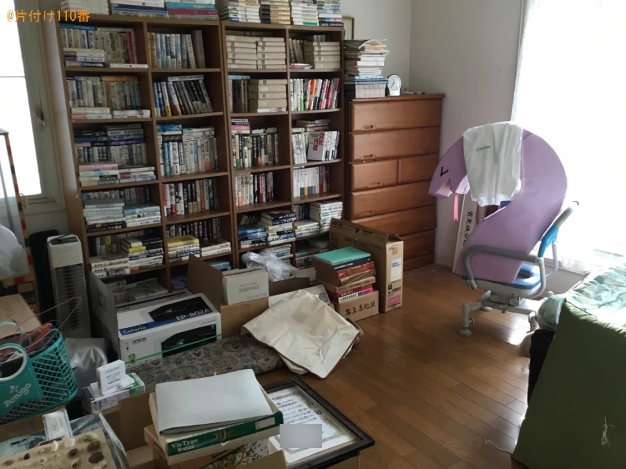 【芦屋市新浜町】ソファー、テーブル、食器棚、本棚、本等の回収