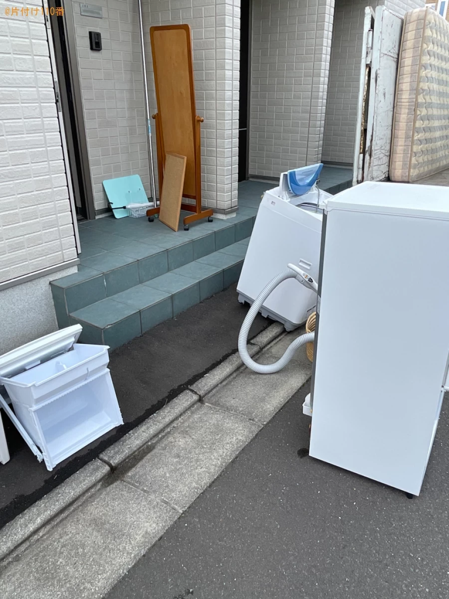 【青森市】二人用ダイニングテーブル、電子レンジ、掃除機等の回収