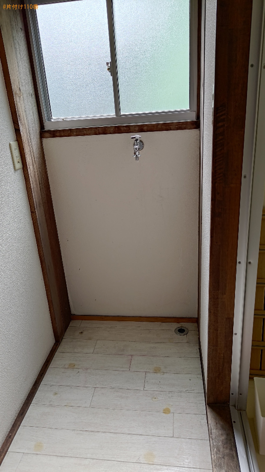 【長岡市】四人用ダイニングテーブル、冷蔵庫、レンジ台等の回収