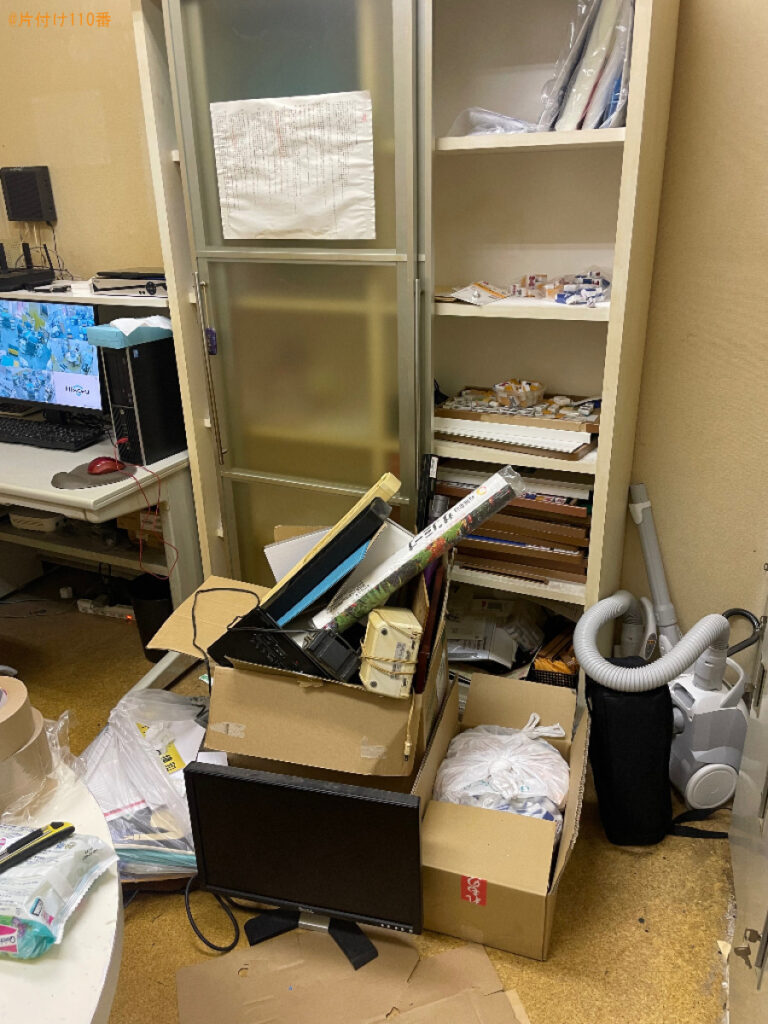 【浜松市中央区】ラック、テレビ、小型家電の回収とクリーニング