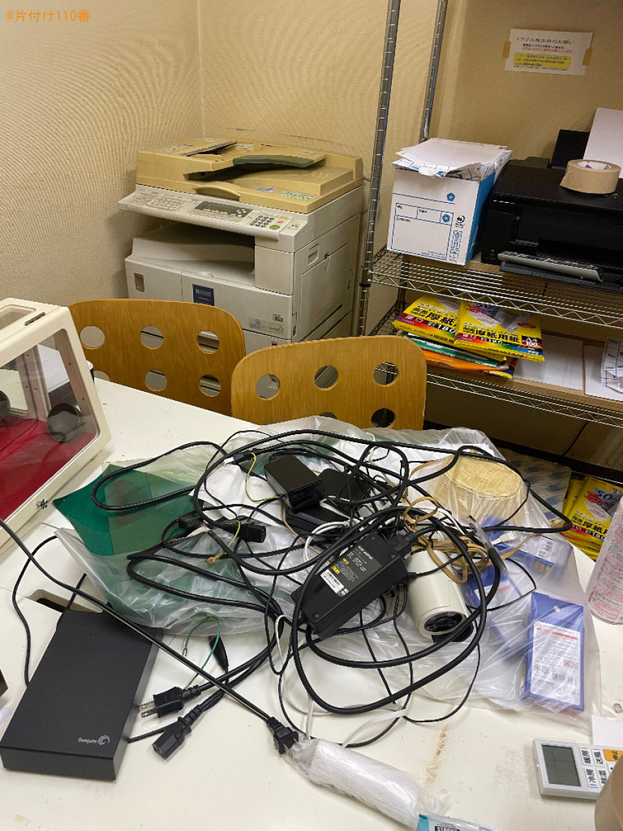 【浜松市中央区】ラック、テレビ、小型家電の回収とクリーニング