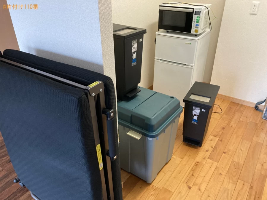 【都城市姫城町】三人掛けソファー、折り畳みベッド、冷蔵庫等の回収