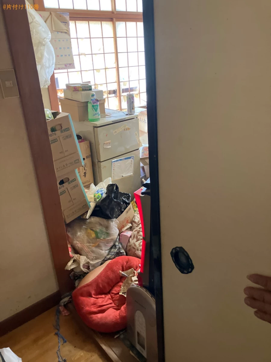 【境港市芝町】冷蔵庫、ダイニングテーブル、カラーボックス等の回収