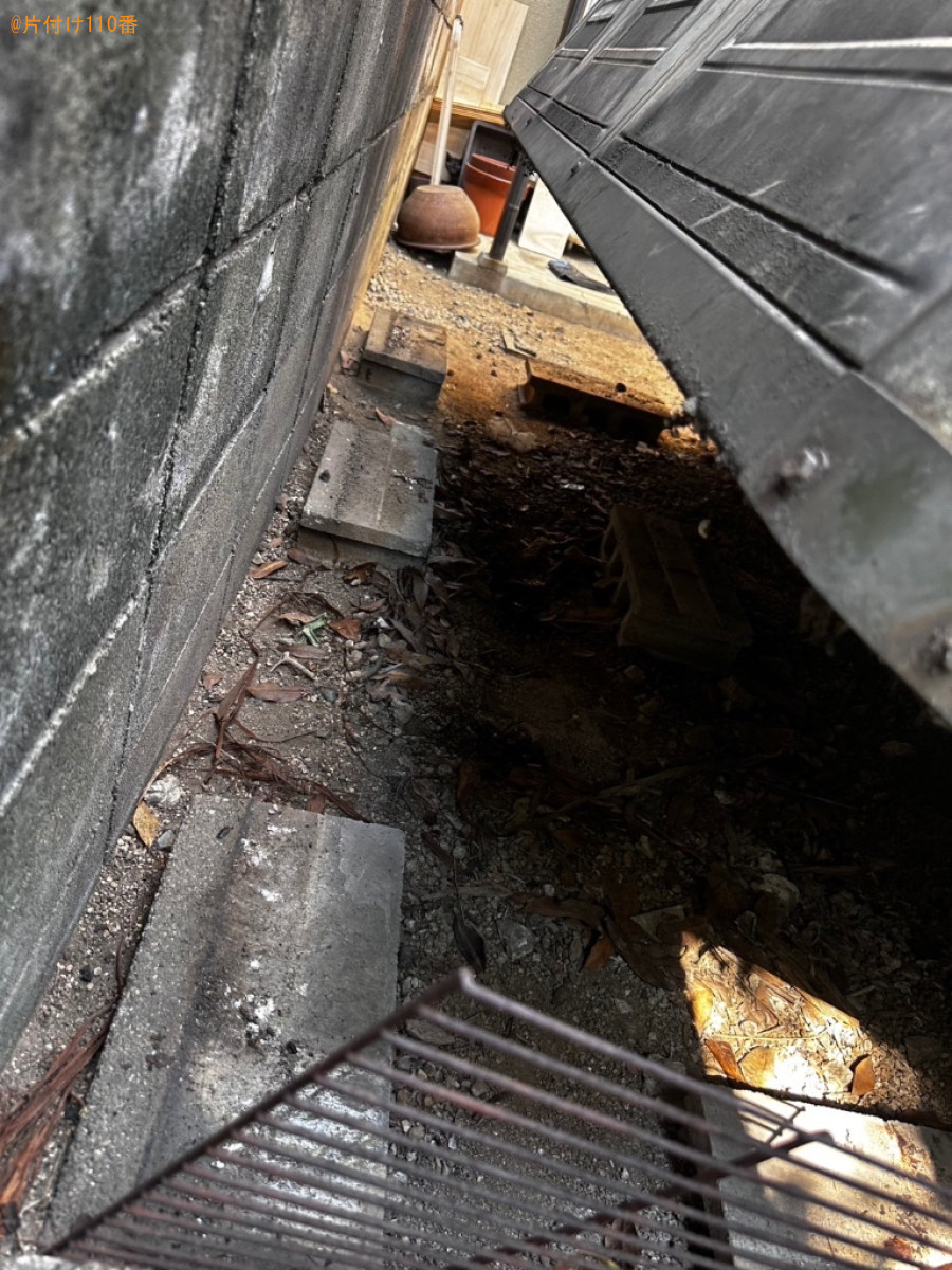 【福山市】倉庫の下の奥の方にある死骸の回収・処分ご依頼