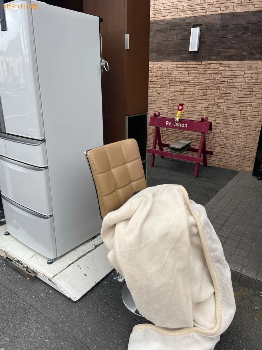 【浜松市中区】冷蔵庫、テレビボード、椅子、毛布等の回収・処分
