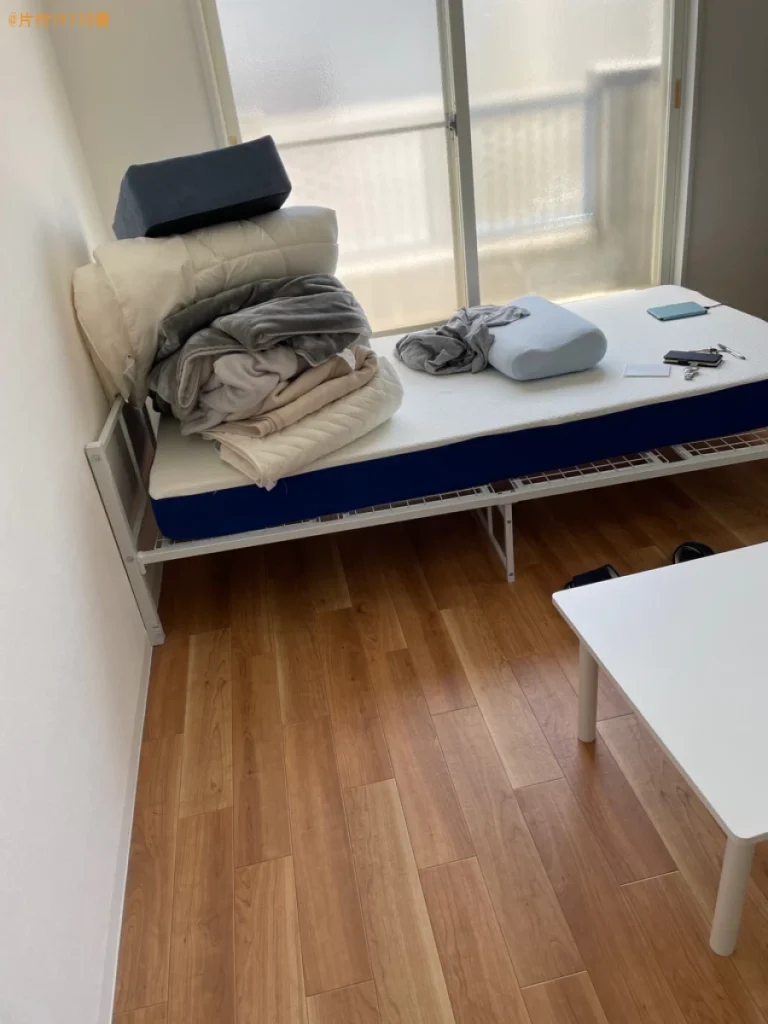 【青森市】マットレス付きシングルベッド、レンジ台、布団等の回収