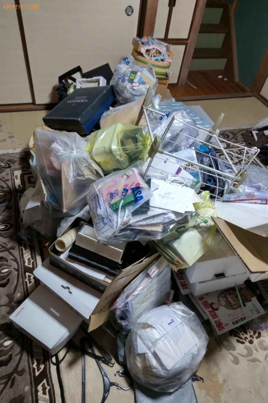 【生駒市】折りたたみテーブル、ラック、一般ごみ等の回収・処分