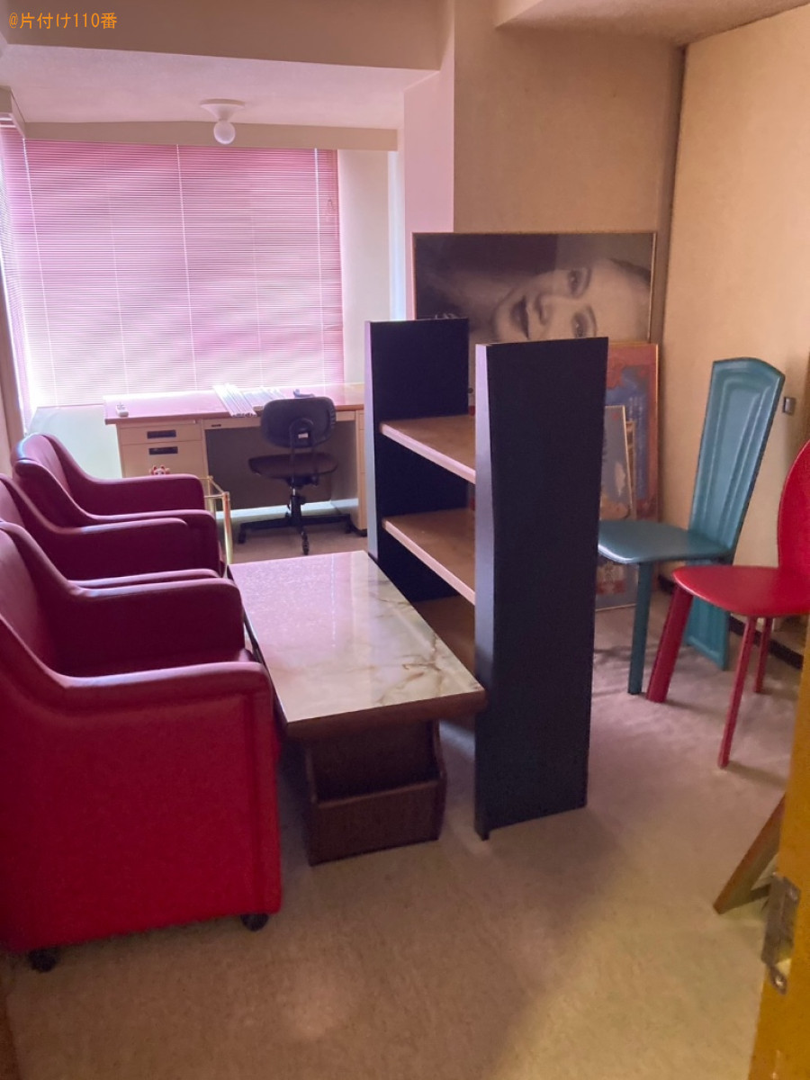 【港区】テーブル、ソファー、椅子、棚の回収・処分ご依頼