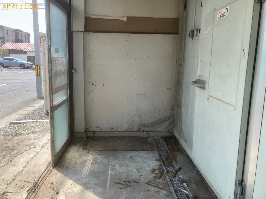 【一関市大手町】テーブル、椅子、戸棚、流し台等の回収・処分ご依頼