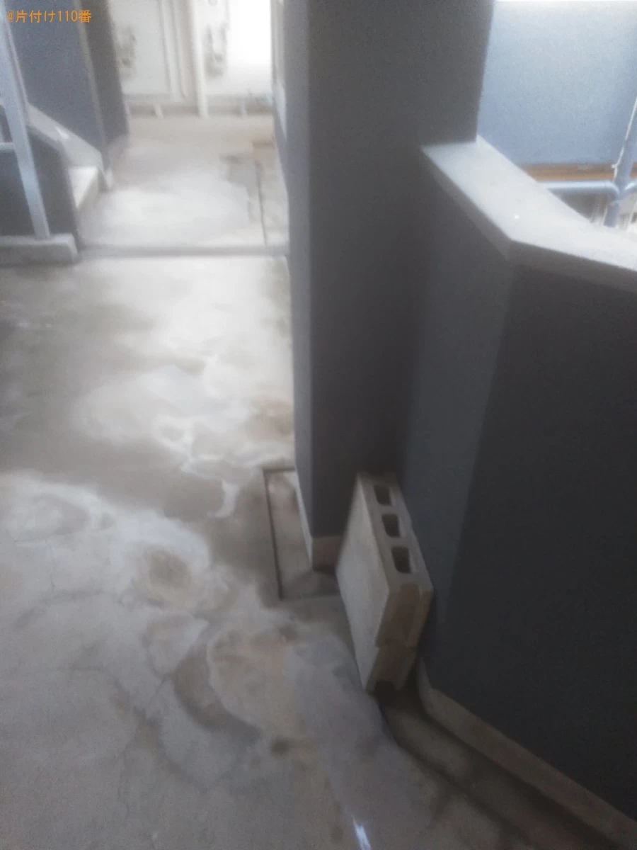 【松山市春日町】カラーボックス、洗濯機、食器棚、布団等の回収