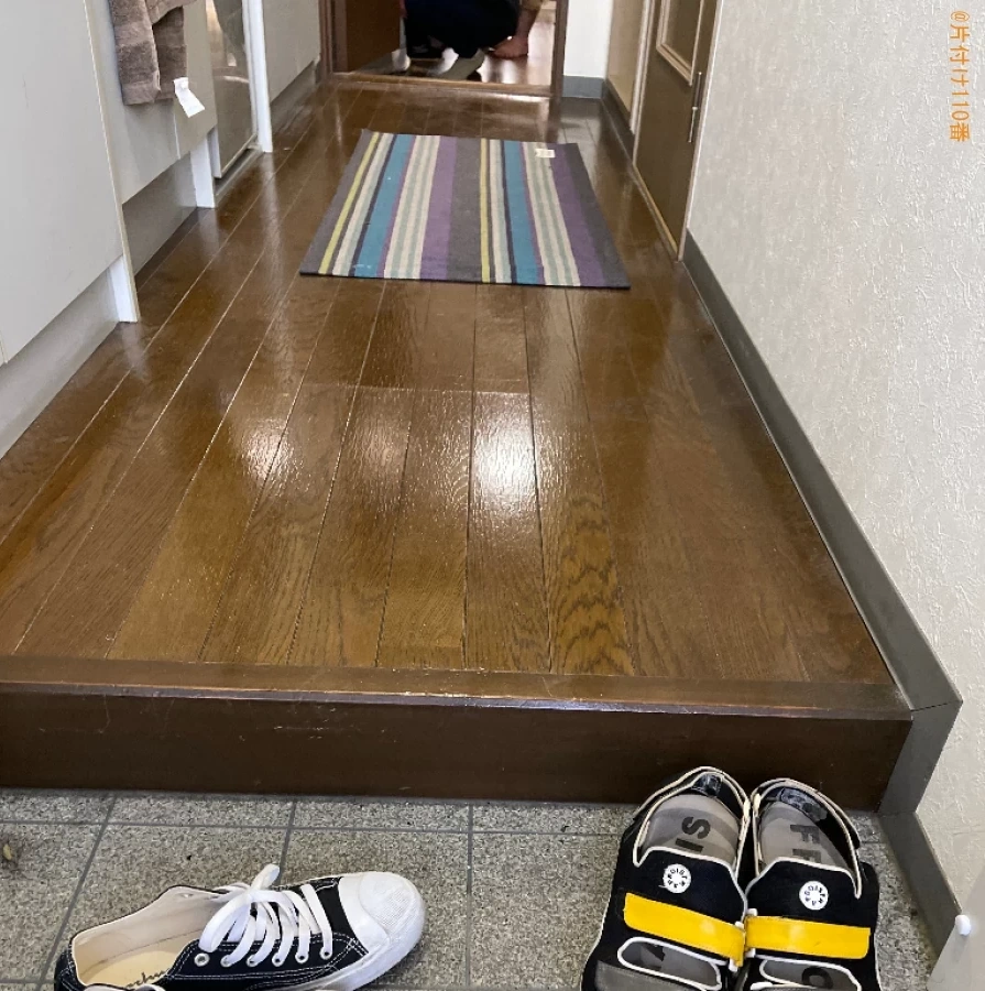 【倉敷市】ハンガーラック、二人掛けソファー、椅子、ラック等の回収