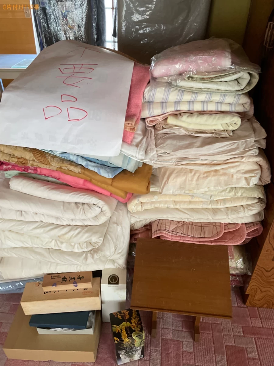 【西津軽郡鰺ヶ沢町】マッサージチェア、カーペット、椅子等の回収