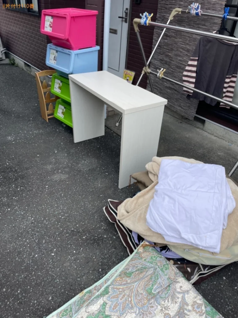 【袋井市】衣装ケース、PCデスク、ラック、布団等の回収・処分