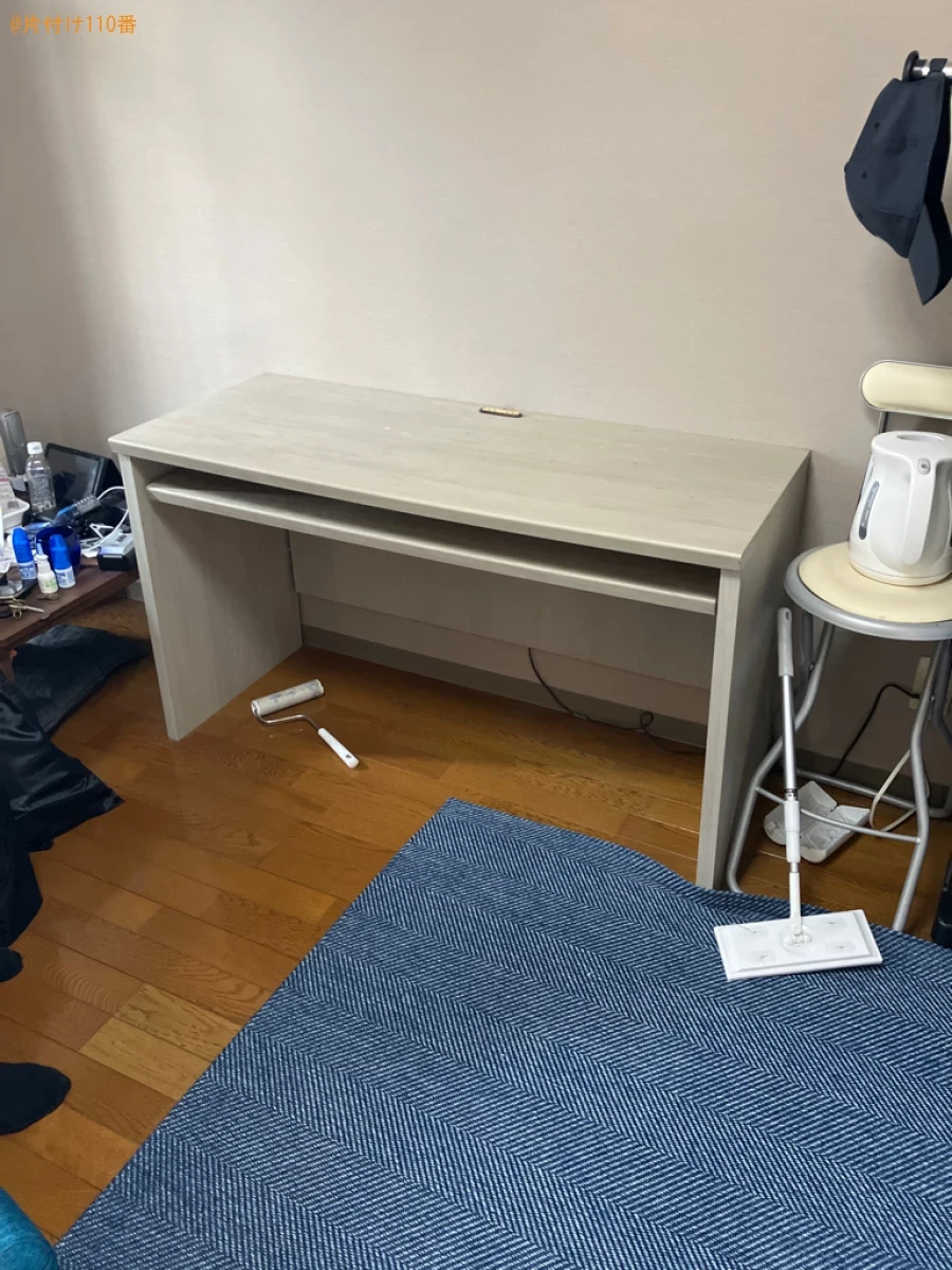 【鳥取市】PCデスク、椅子、テレビ台、二人掛けソファー等の回収