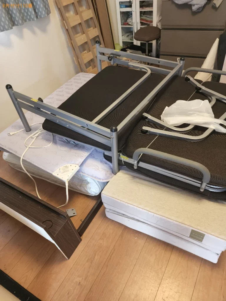 【丸亀市柞原町】ウレタンマットレス、折り畳みベッド等の回収・処分