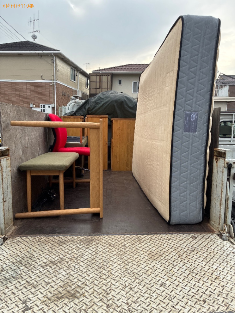 【笠岡市】クイーンベッドマットレス、食器棚の回収・処分ご依頼