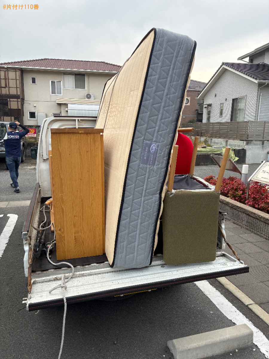 【笠岡市】クイーンベッドマットレス、食器棚の回収・処分ご依頼