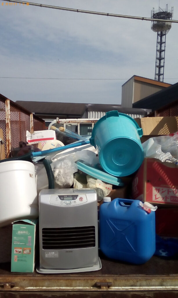 【佐世保市棚方町】ヒーター、ポリタンク、ゴミ箱等の回収・処分