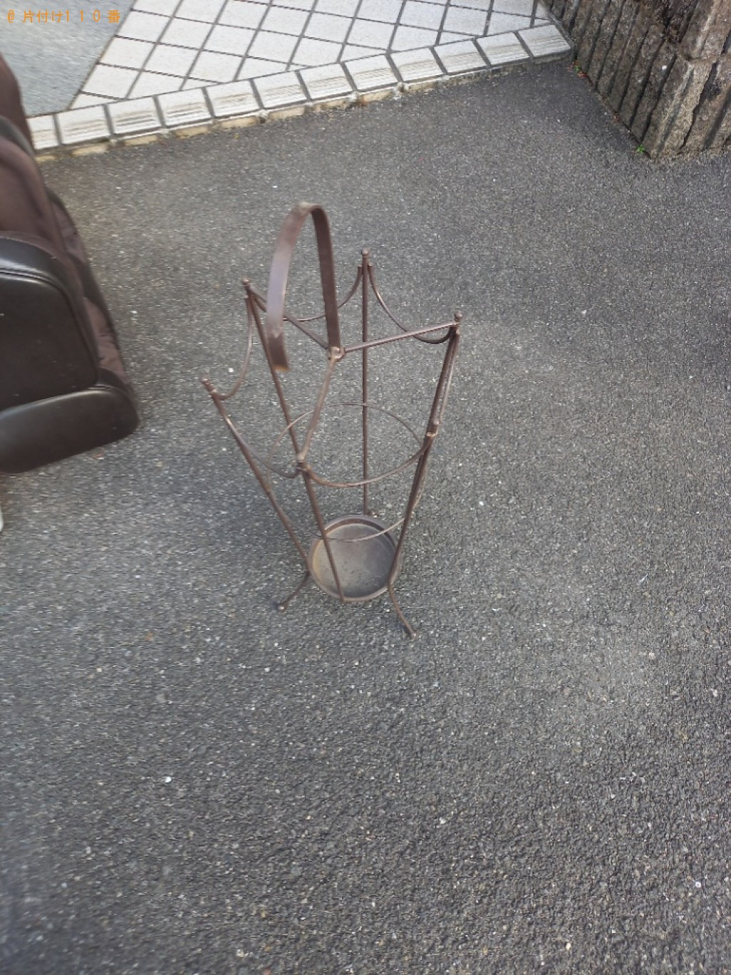 【高松市今里町】マッサージチェア、傘立ての回収・処分ご依頼