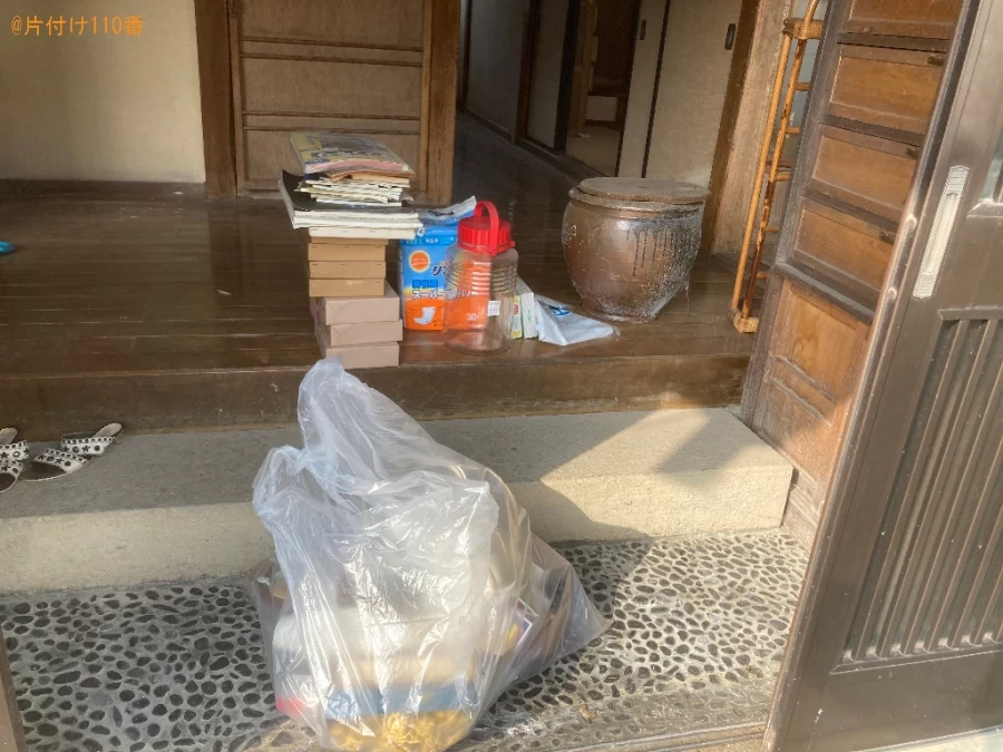 【奥州市】ケース入りの人形、本、額縁、壺、一般ごみ等の回収・処分