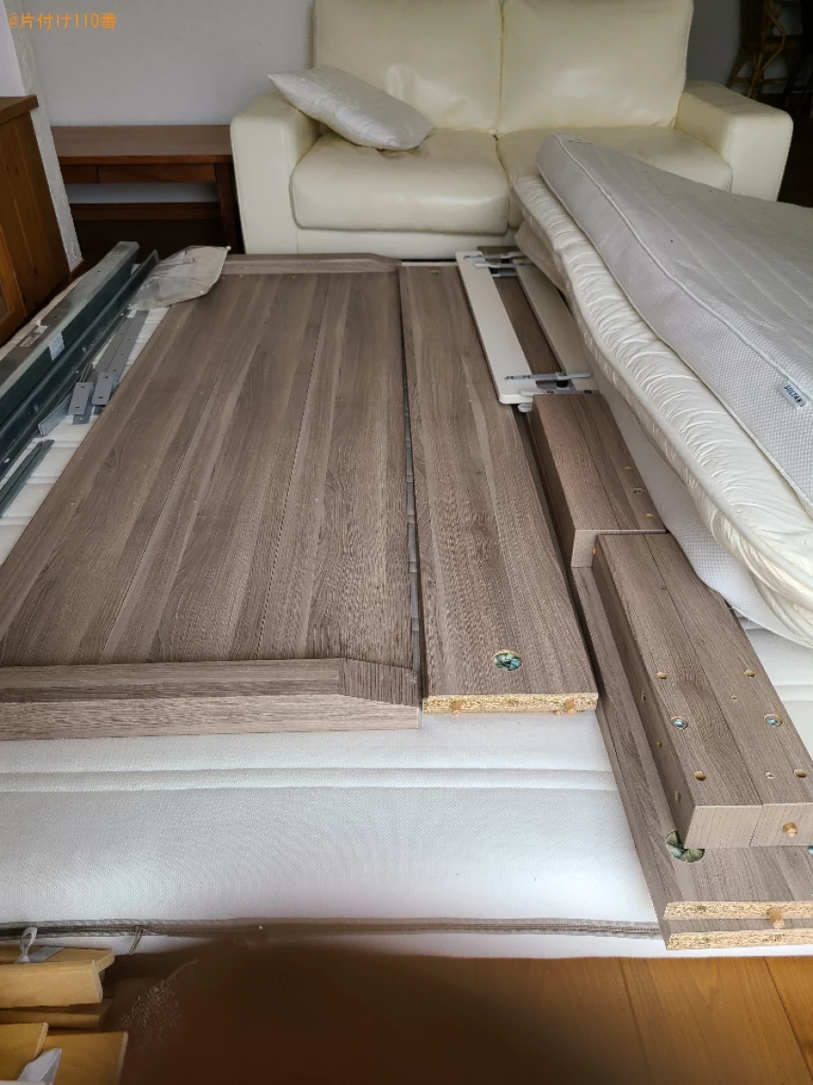 【善通寺市与北町】マットレス付きクイーンベッド、ソファー等の回収