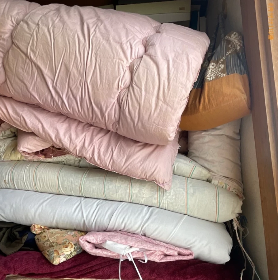 【青森市港町】布団、食器棚、鉢植え、花瓶等の回収・処分ご依頼