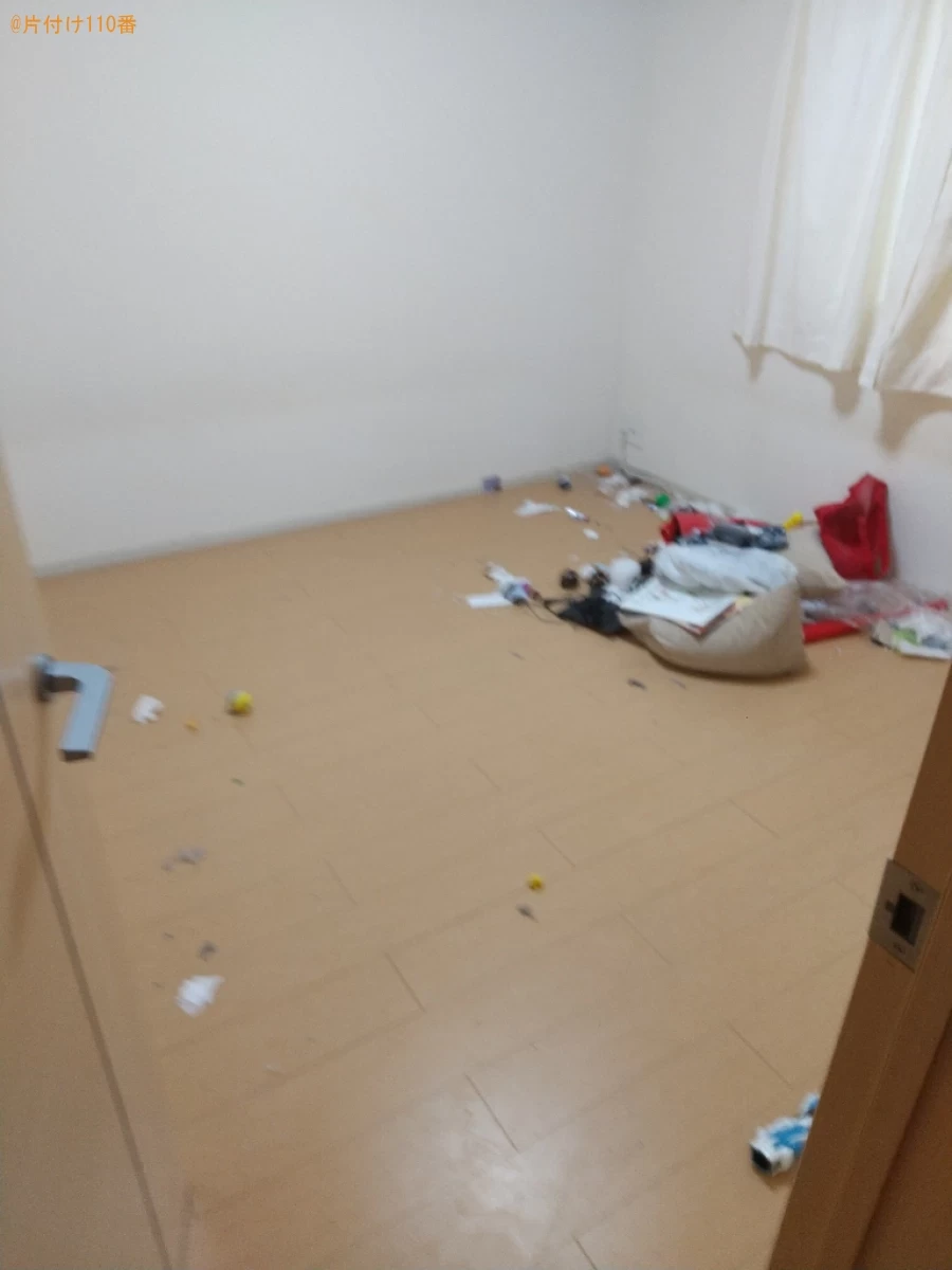 【福山市千田町】ダブルベッド、三人掛けソファー、テレビ台等の回収