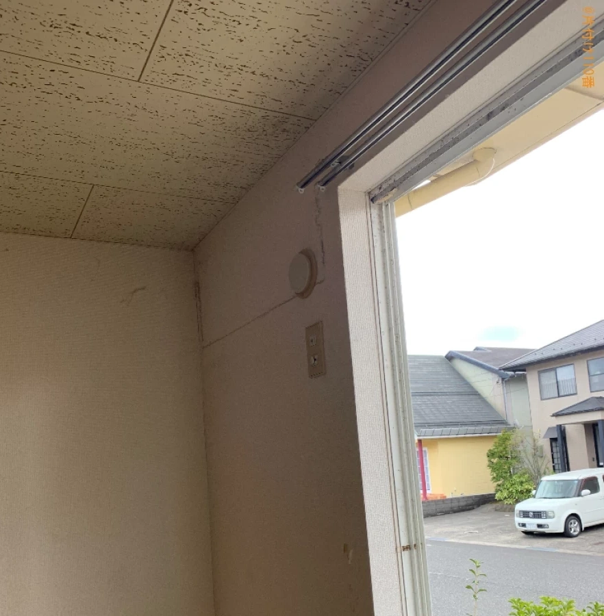 【鳥取市】二人掛けソファー、衣装ケース、ハンガーラック等の回収