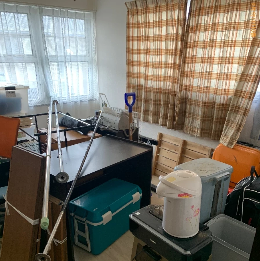 【鳥取市】二人掛けソファー、衣装ケース、ハンガーラック等の回収