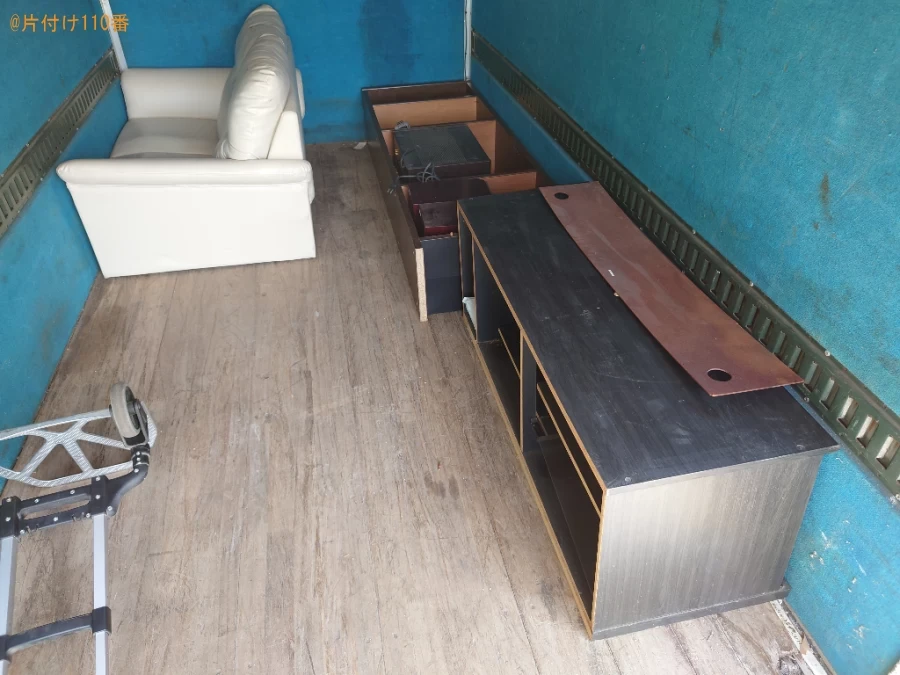 【今治市馬越町】テレビボード、スピーカー、アンプ、本棚等の回収