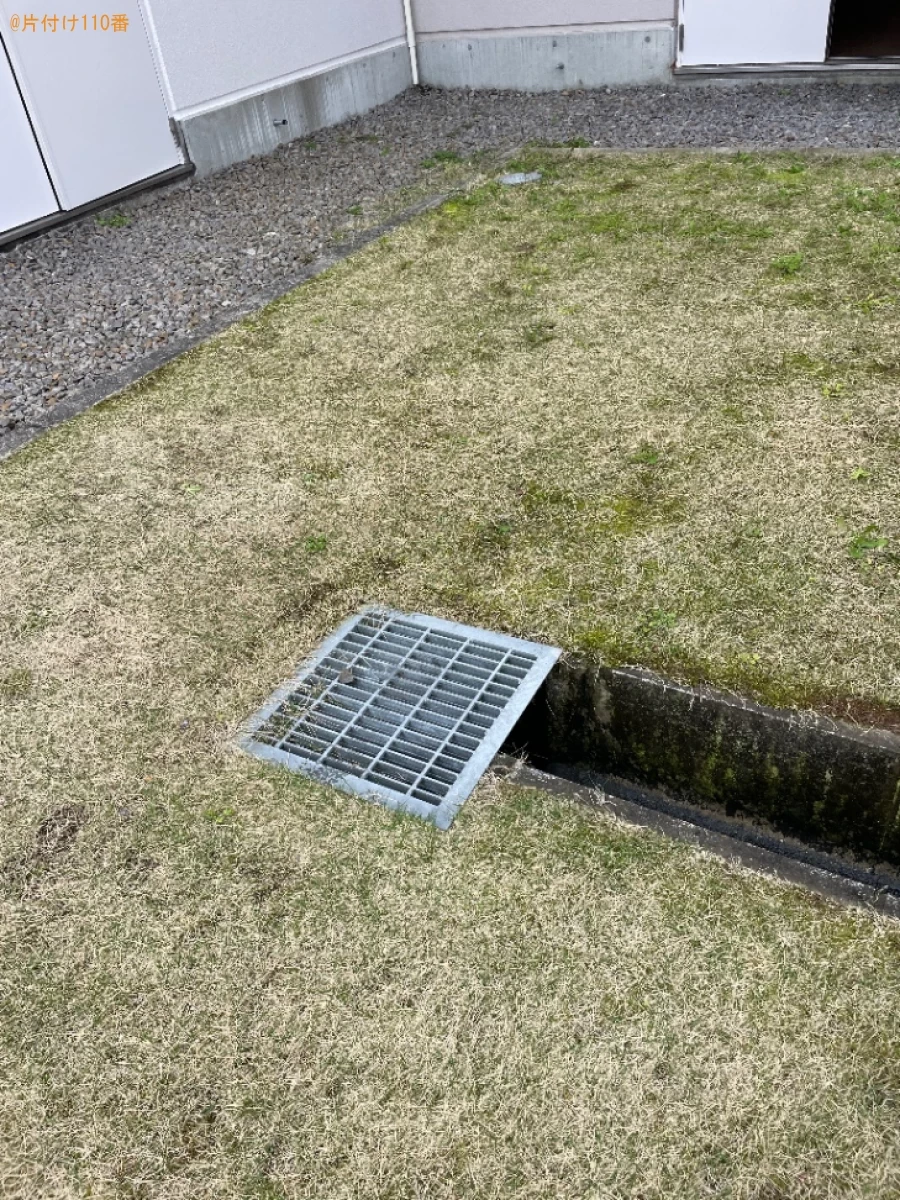 【岡崎市羽根町】エステ施術用の電動ベッド、ラック等の回収・処分